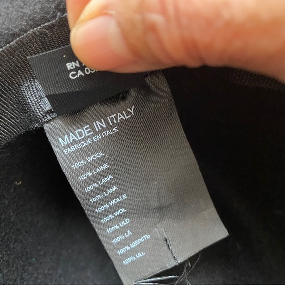 Club Monaco 100% wool hat main image 5